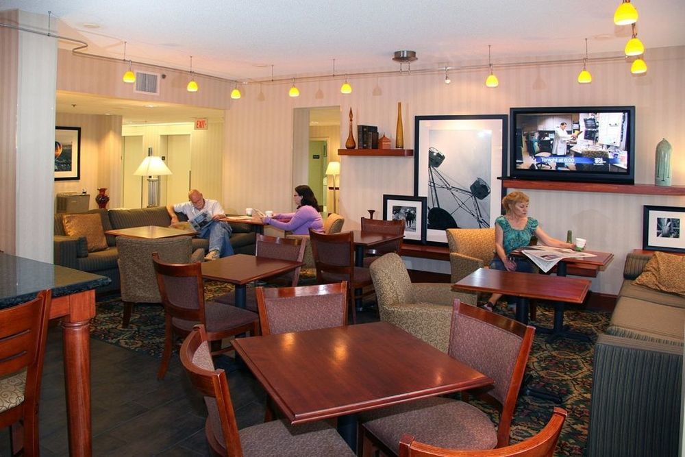 Hampton Inn Washington Restaurant photo